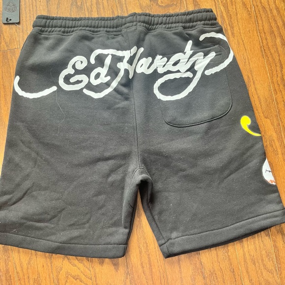Original Ed Hardy NEW shorts. With tags - Picture 2 of 2